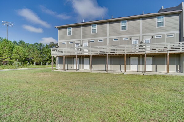 المنشأة من الداخل