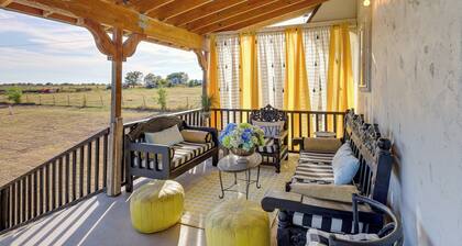 Retreat w/ Pond Access & Views in Temple