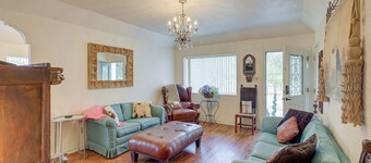 Retreat w/ Pond Access & Views in Temple