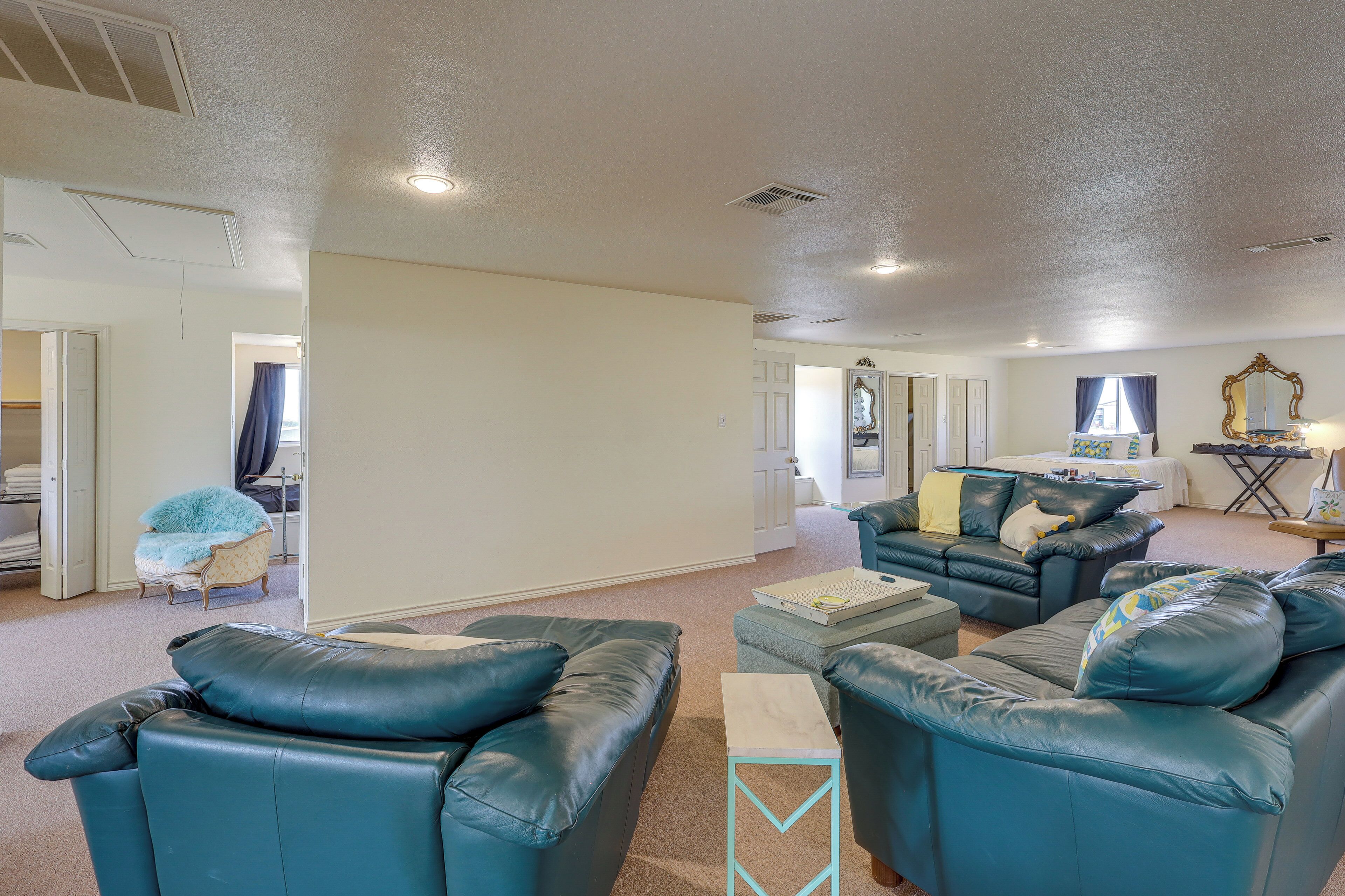 المنشأة من الداخل