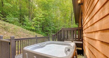 Bright Bryson City Cabin w/ Fire Pit & Hot Tubs!