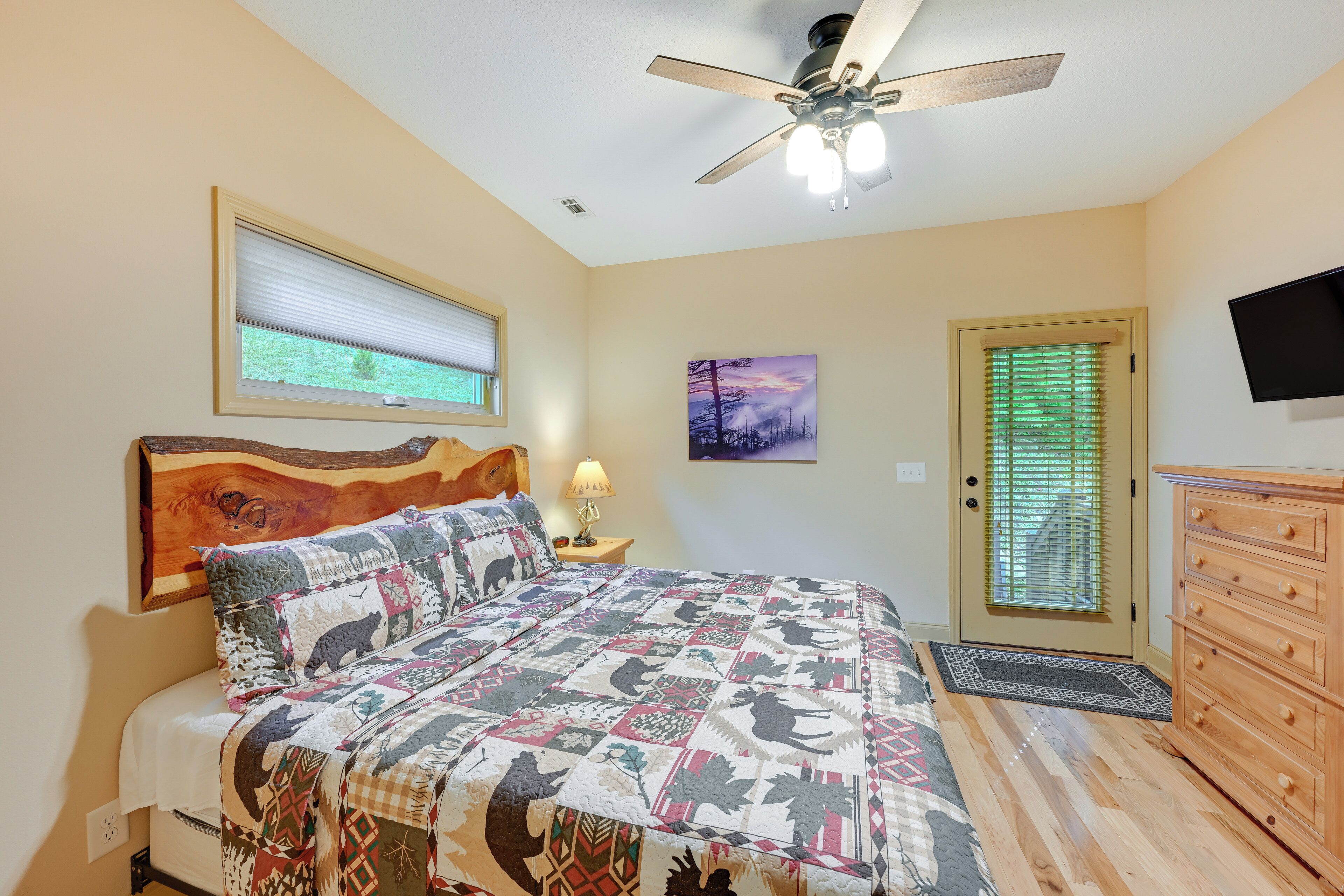 House (2 Bedrooms) | Interior