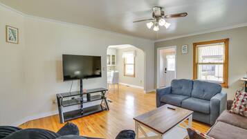 House (2 Bedrooms) | Interior