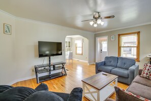 House (2 Bedrooms) | Interior