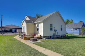 House (2 Bedrooms) | Interior - Charming Sturgis Getaway - 1 Mi to Main Street! (Sturgis)