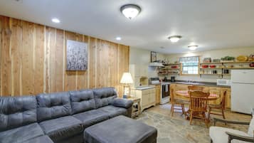 House (1 Bedroom) | Interior