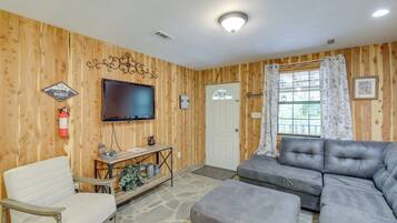 House (1 Bedroom) | Interior