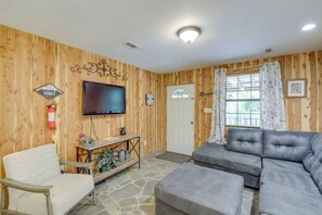 House (1 Bedroom) | Interior