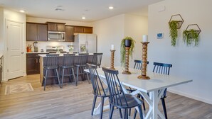 Dining - Riverbank Vacation Rental ~ 10 Mi to Modesto! (Oakdale)