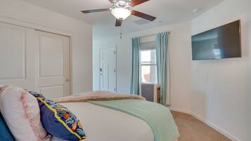 Laptop workspace, iron/ironing board, free cots/infant beds, bed sheets