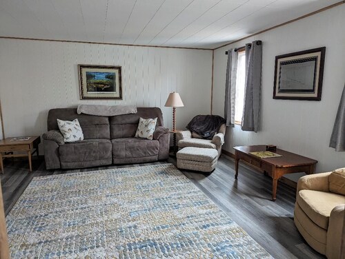 3-bedroom apartment just 10 minutes from Ottawa National Forest