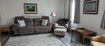 3-bedroom apartment just 10 minutes from Ottawa National Forest