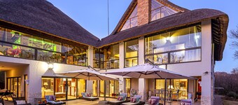 Vaal River YOLO Spaces - Vaal River Bush Lodge
