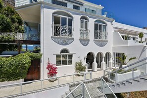 Exterior - Clifton YOLO Spaces - Clifton Sea View Courtyard (Cape Town)