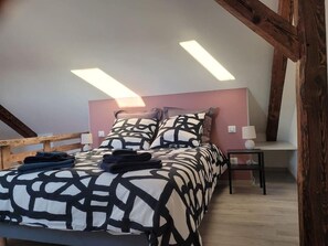 2 bedrooms, desk, iron/ironing board, WiFi - Cosis Colmar - 2 bedrooms - Duplex - Parking (COLMAR)