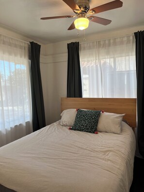 2 bedrooms, WiFi, bed sheets