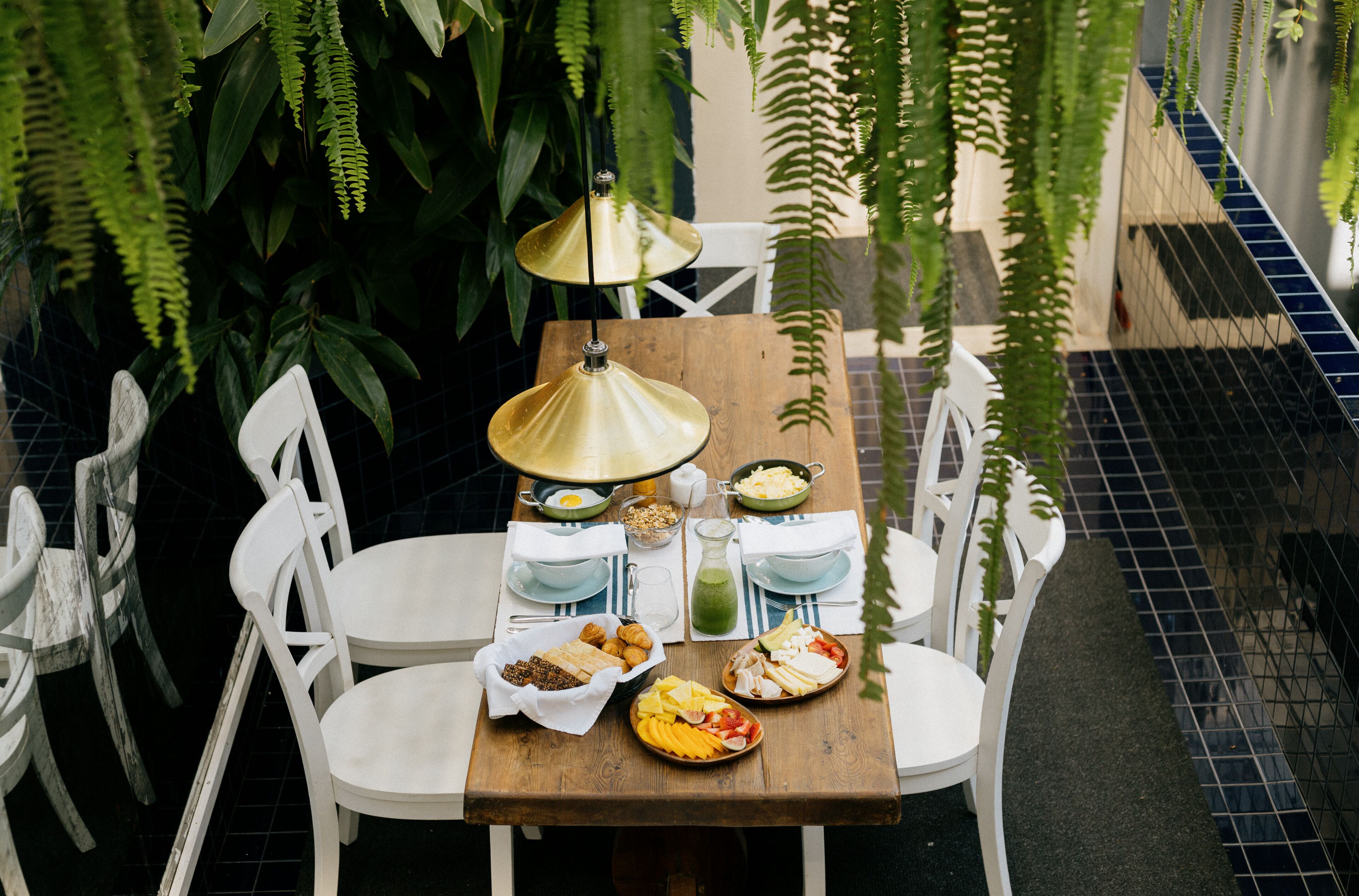 Petit déjeuner complet compris tous les jours