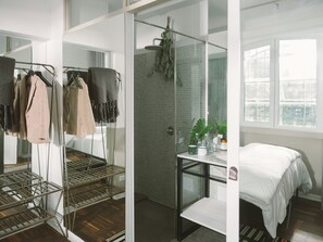 PEQUEÑA | Bathroom