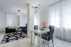 Leilighet | Eget kjøkken | Kjøleskap, ovn, kokeplater og vannkoker