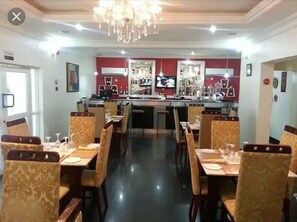 Téléviseur à écran plat de 25 po avec télévision par cùble