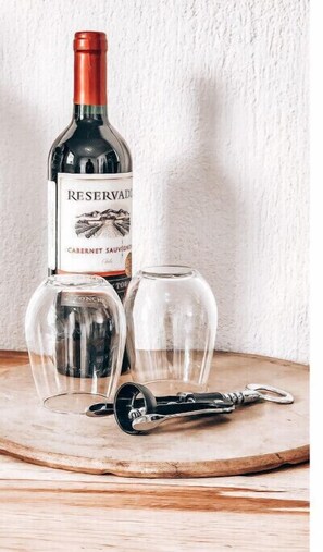 Food and drink - 2 Rooms -Close to everything & on the beach!
(San Pedro La Laguna)