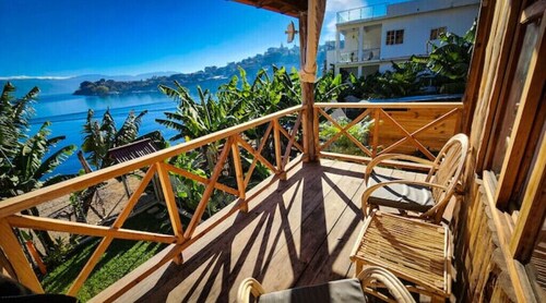 Glamping Cabin on shores of Atitlan

