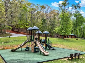 Children’s area - Deer Haven Cabin- Hot Tub • Game Room • Outdoor Fireplace (Ellijay)