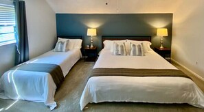 5 habitaciones, tabla de planchar con plancha, cuna de viaje y wifi 