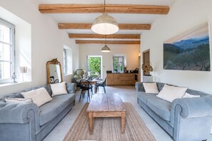 Baby-foot, chaîne hi-fi