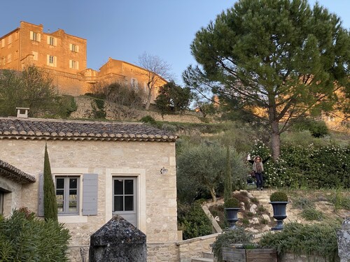 Loue Très Jolie Maison Terrasse/jardin, 2 Chambres, 4 Couchages, Ménerbes