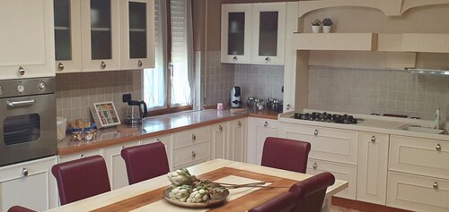 Villa Le Borghe, elegant, quiet accommodation in the green moraine hills