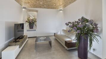 Family Condo | Living area