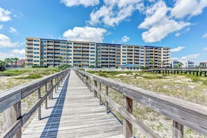 Property grounds - 219 Amelia by the Sea | 3 Bedroom Oceanfront Stunner, Second Floor Oceanfront 3 Bedroom Private Pier (Fernandina Beach)