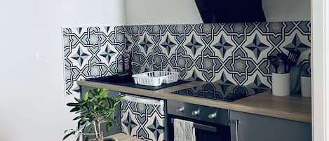 Oven, stovetop, electric kettle