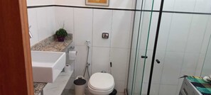 Bruser, håndklæder, Toiletpapir