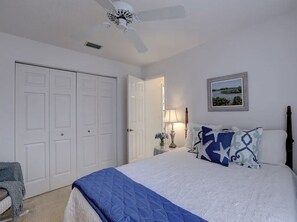 2 bedrooms, WiFi, bed sheets - not available  (Sebastian)