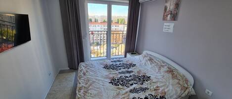 1 chambre, fer et planche Ă repasser, Wi-Fi, literie fournie