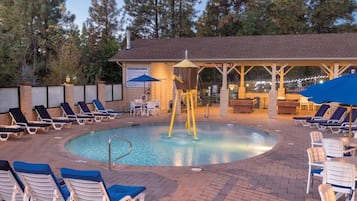 室外游泳池