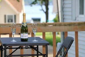 تناول الطعام بالخارج