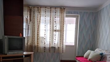 1 Schlafzimmer, BĂŒgeleisen/BĂŒgelbrett, WLAN, BettwĂ€sche