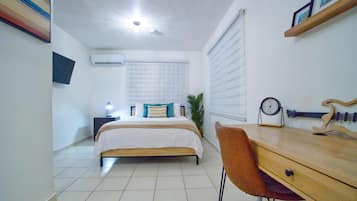 3 bedrooms, desk, iron/ironing board, free WiFi