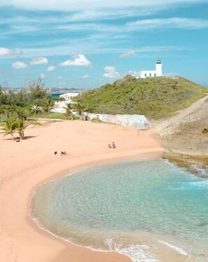 Beach nearby, sun-loungers, beach towels - Spacious 3BR Coastal Stay Near Beaches, restaurants and fun (Arecibo)