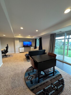 Interior - Green Jay House - Large Backyard and Nearby Pool (Centennial)