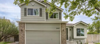 Green Jay House - Large Backyard and Nearby Pool