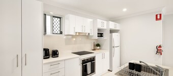 1 Bdr Apt w/ AC & Kitchen | Parking | 314F1