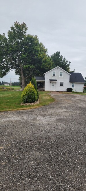 Exterior - Cozy home, in Amish country!
3 miles from Lehmans Hardware (Dalton)