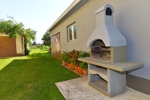 Terrace/patio - House 2297/78969 (Istria - Grandići), 12500m from the beach (Grandici)