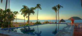 Spacious one bedroom oceanfront apartment