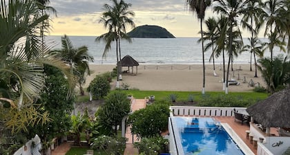 Spacious 2 bedroom oceanfront apartment