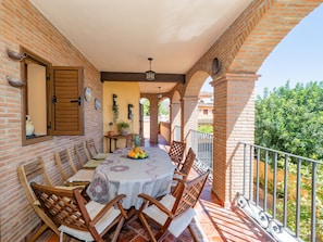 Outdoor dining - Cubo's La Era House Benalmadena Pueblo / piscina privada / familiar (Benalmádena)